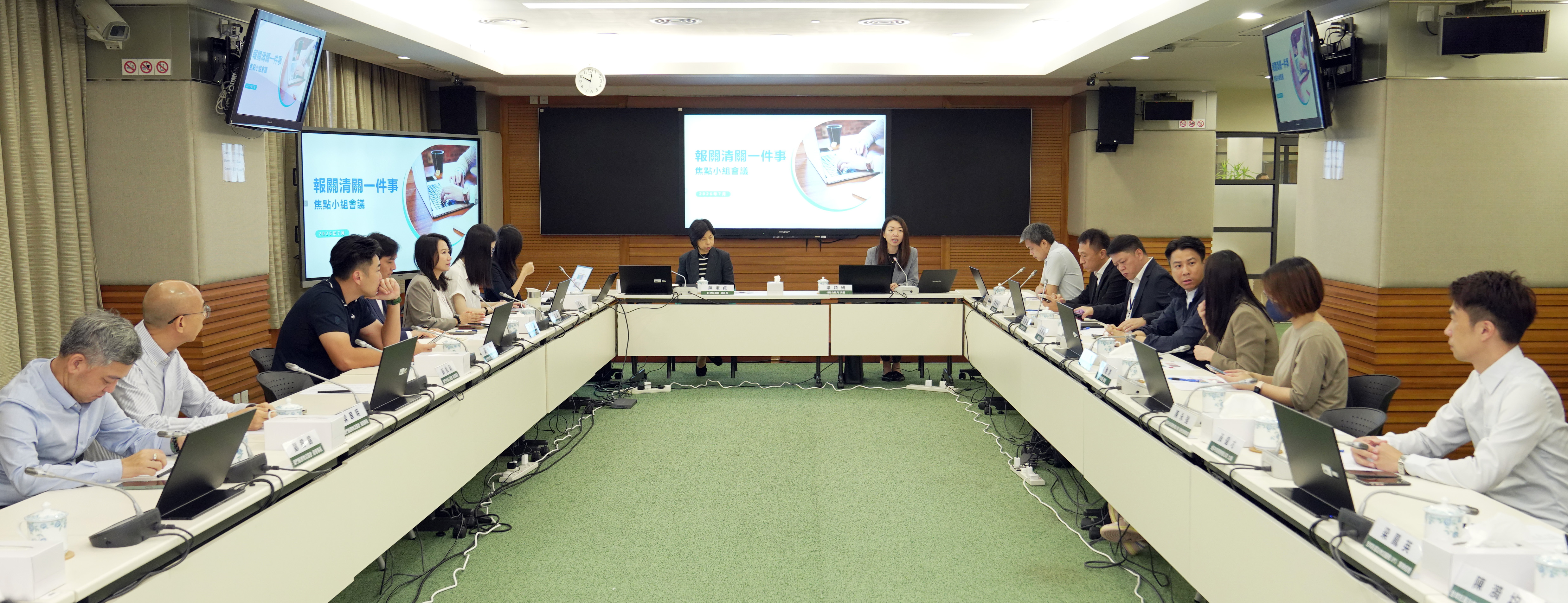 行政公職局代表聽取物流業業界建議